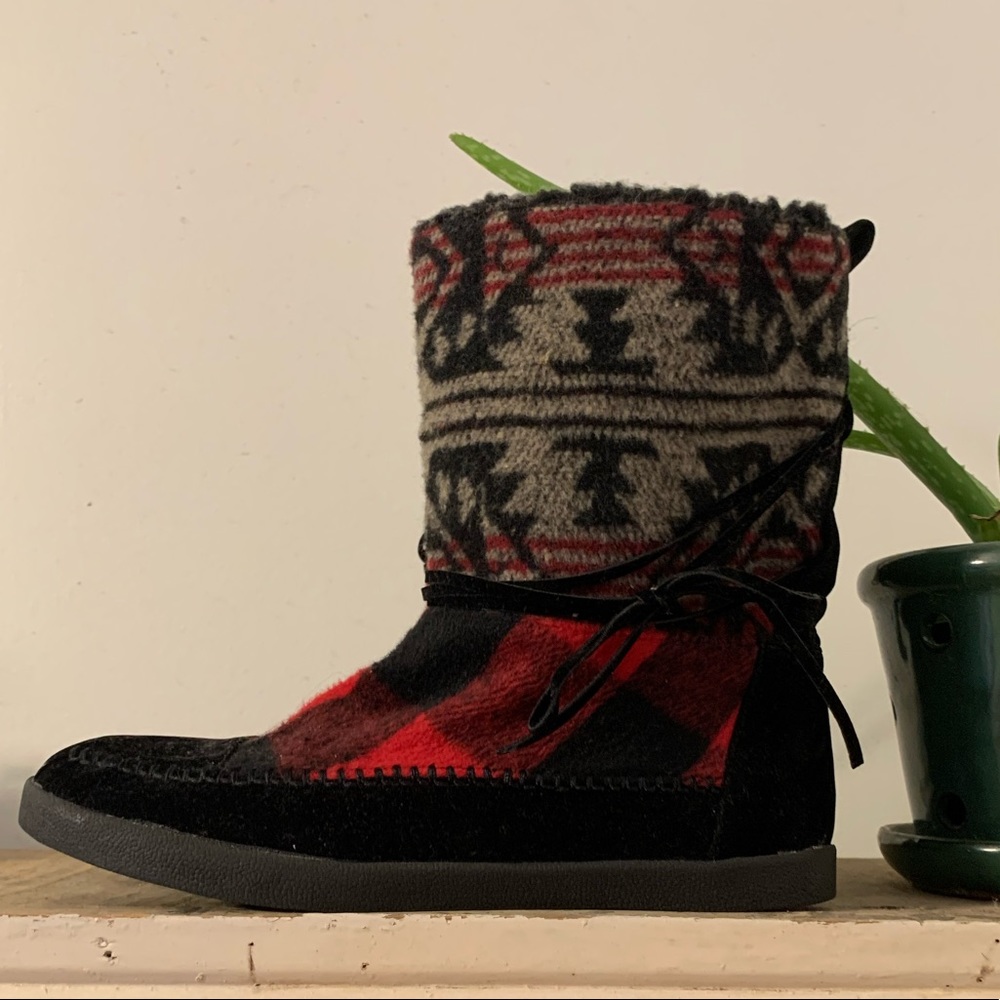 Madden Girl “Jackman” Buffalo Plaid Aztec Print Mid Calf Winter Pull On Boots